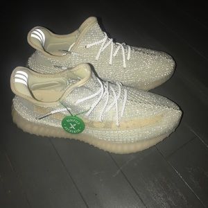Yeezy v2 Lundmarks Reflective